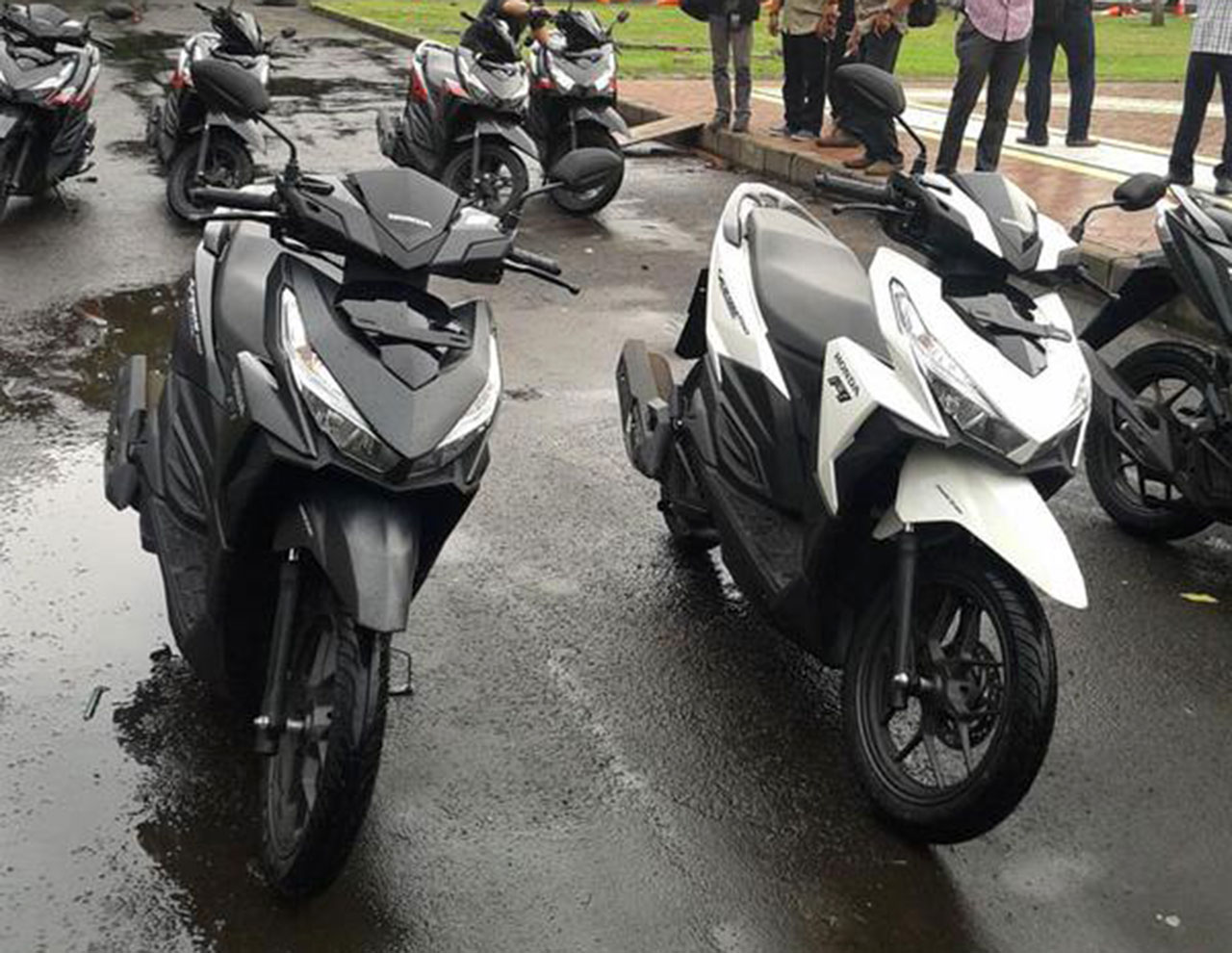 New Vario 150 PGMfi White And Black BMSPEED7COM