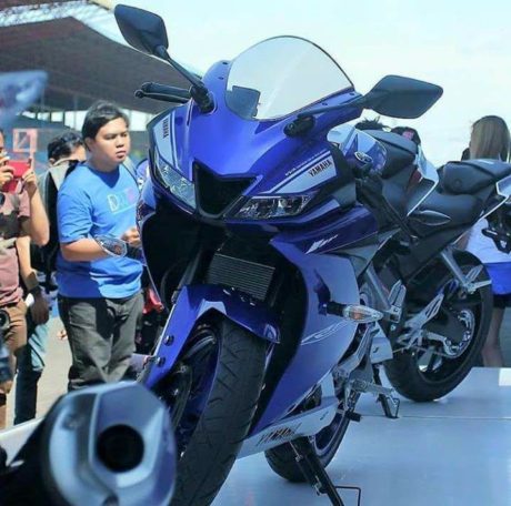 all-new-yamaha-r150-2017-racing-blue