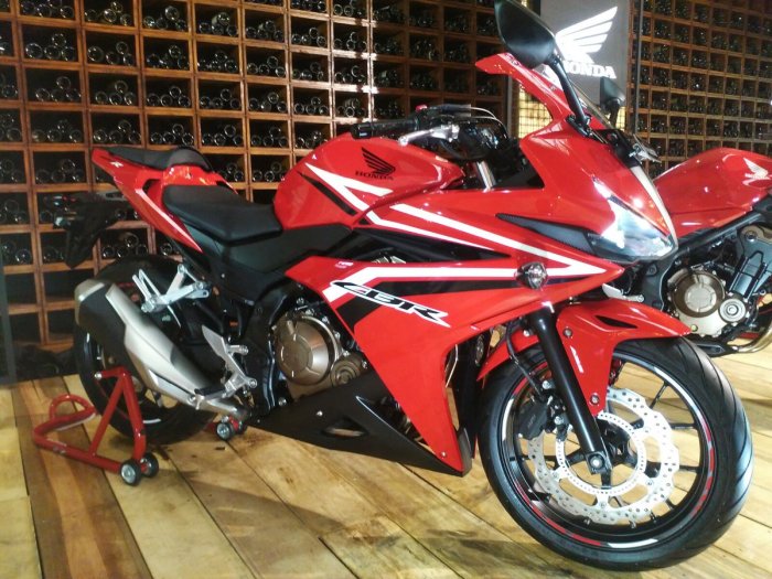 CBR500r-model-2016