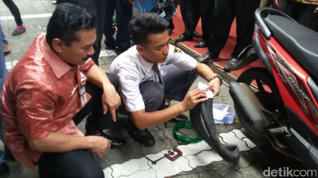 alat-penambal-ban-portabel