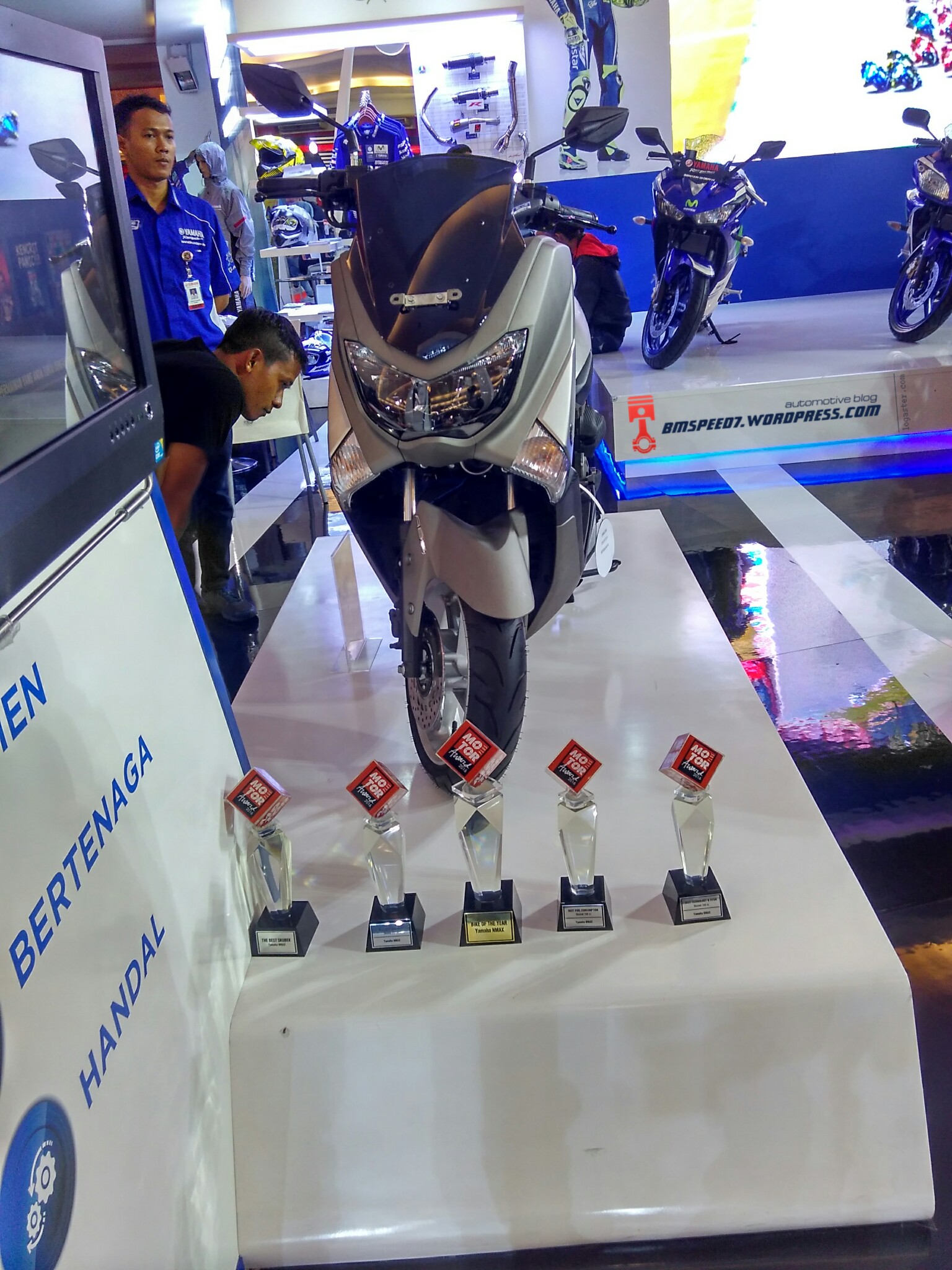 yamaha-nmax-warna-silver
