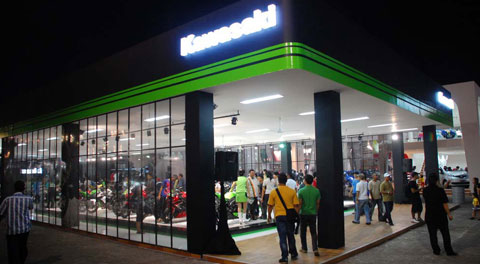 booth-kawasaki-PRJ-2015-BMspeed7.com_