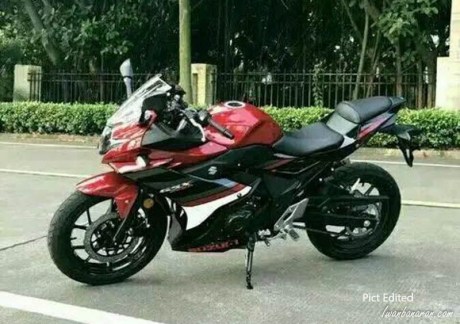 Suzuki GSX250R Merah