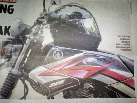 jangan-menaruh-helm-di-atas-tangki-motor-berbahaya