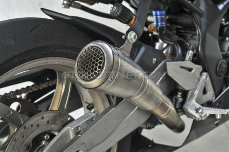 knalpot-r9-gp-honda-cbr250rr-2016-one3motoshop-bmspeed7-com_