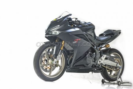 modifikasi-honda-cbr250rr-benny-one3motoshop-tampil-sporty-tampil-berani-bmspeed7-com_