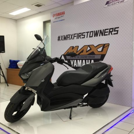 yamaha-xmax-250-grey