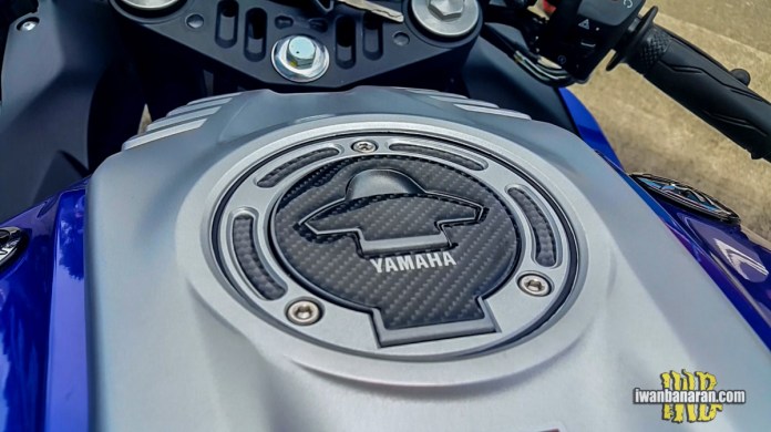 Aksesoris-Yamha-R15-VVA-2017-Fuel-Tank-BMSPEED7.COM_