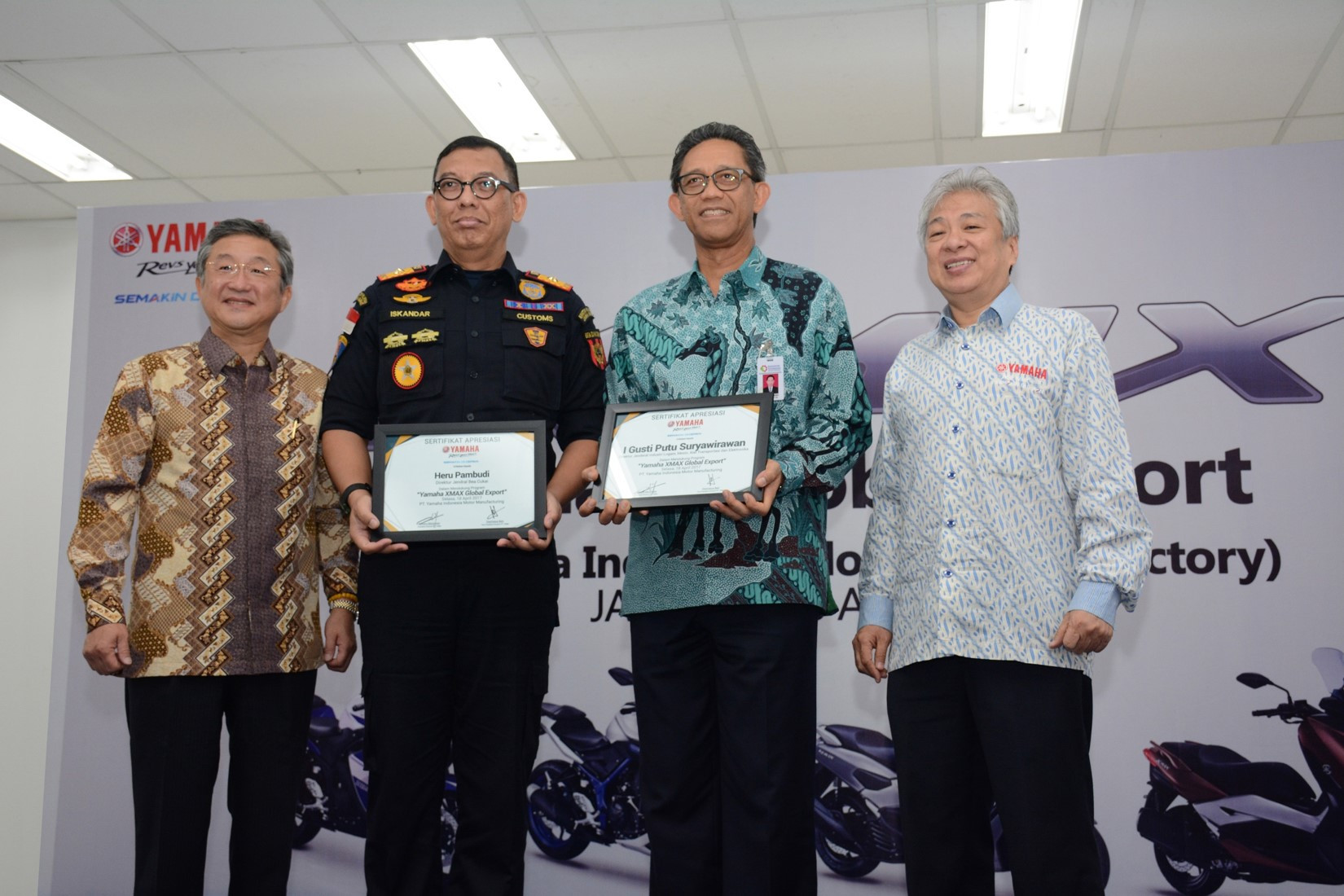 Yamaha-Xmax-300-export