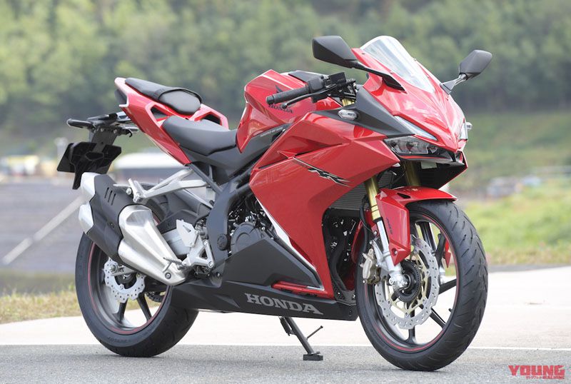 Honda CBR250RR Merah