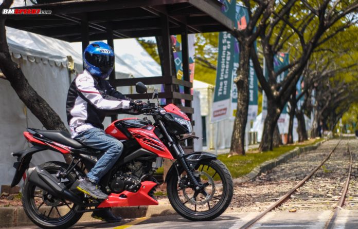 Suzuki GSX150 Bandit Merah