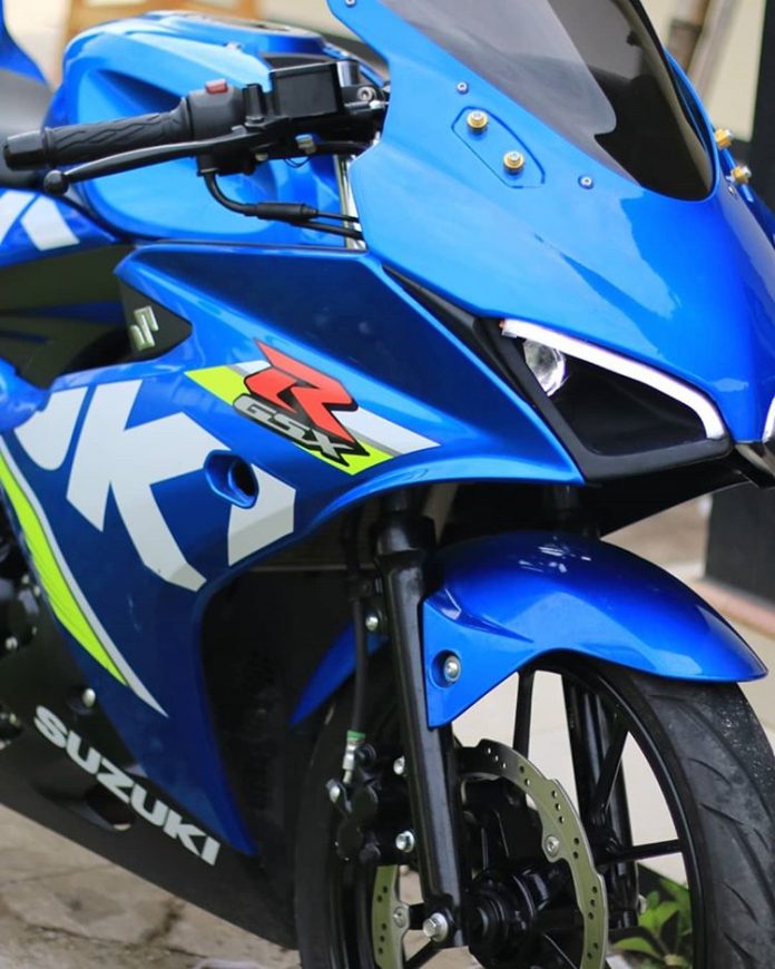 Topeng Panigale V4 Suzuki GSX-R150