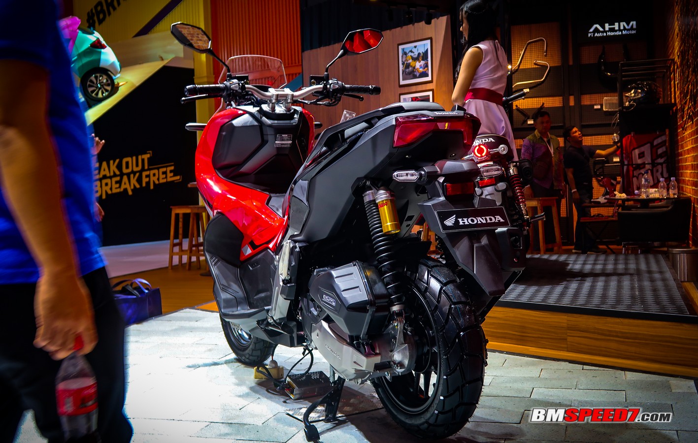 Tampak Belakang Honda ADV 150