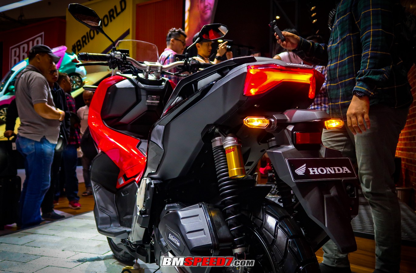 Lampu Belakang Honda ADV 150