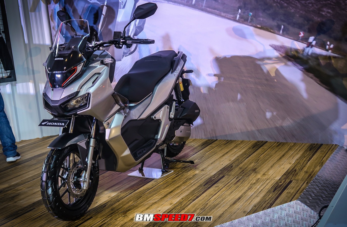 Honda ADV CBS Tough Silver