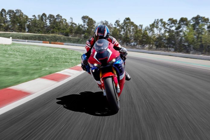 Arai RX7V HRC Honda CBR 2020