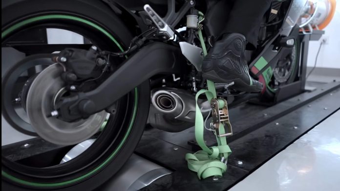 Kawasaki ZX25R Dynotest