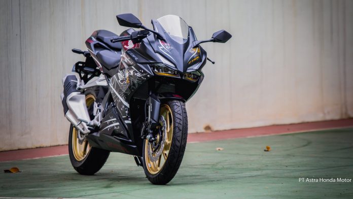 Honda CBR250RR Garuda x Samurai