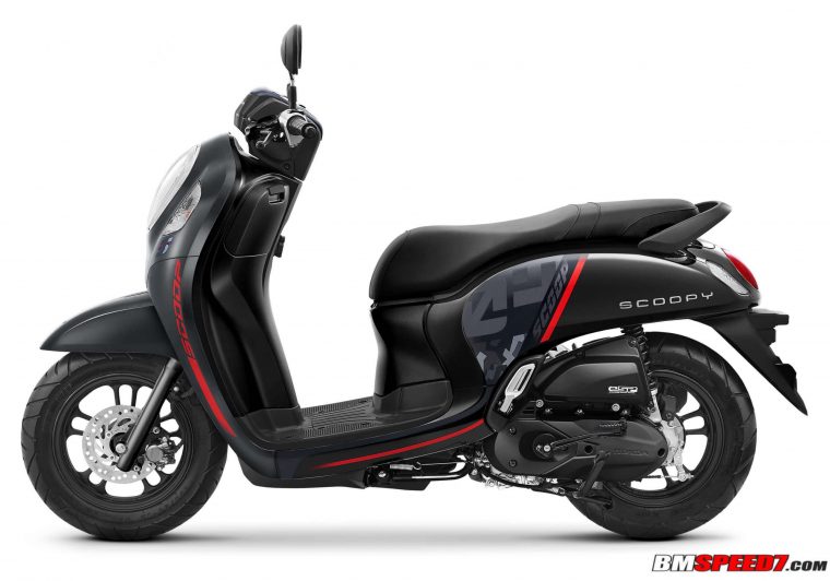 Warna Scoopy 2021 Hitam