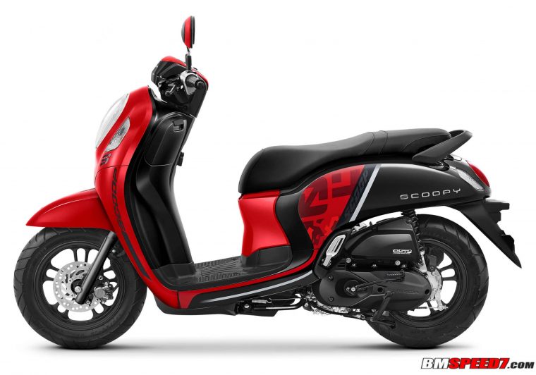 Warna Scoopy 2021 Merah Hitam