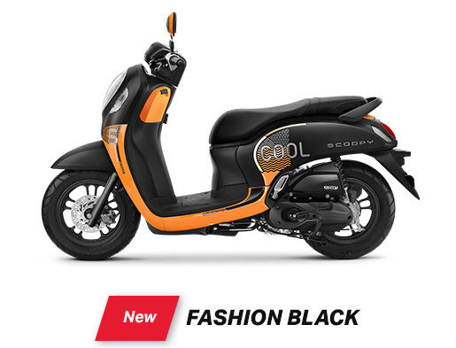 Scoopy 2022 Fashion Hitam